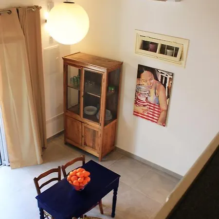 Living Downtown Apartment Limassol